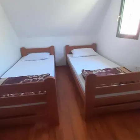 בקתה Katun Mokra & Horseback Riding