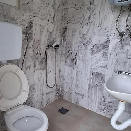 Katun Mokra & Horseback Riding בקתה פודגוריצה