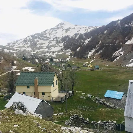 בקתה Katun Mokra & Horseback Riding *