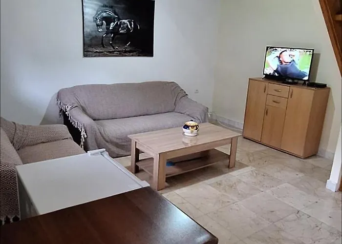 Katun Mokra Accommodation&horseback Riding * Podgorica