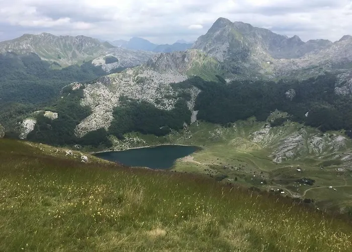 Katun Mokra Accommodation&horseback Riding Alpstuga *